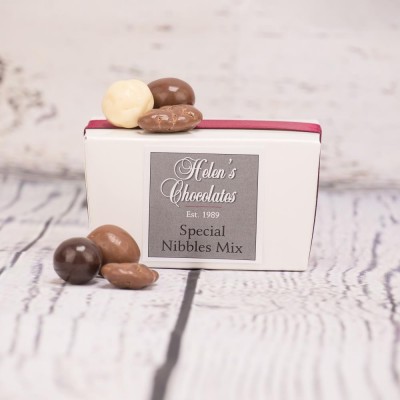 Special Chocolate Nibbles 375g